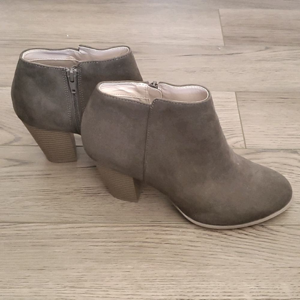 Old Navy Heeled Booties